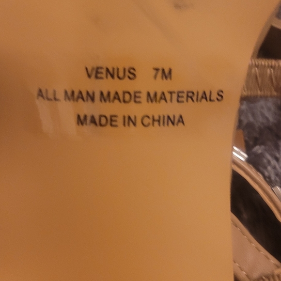 Sandals - Picture 4 of 6